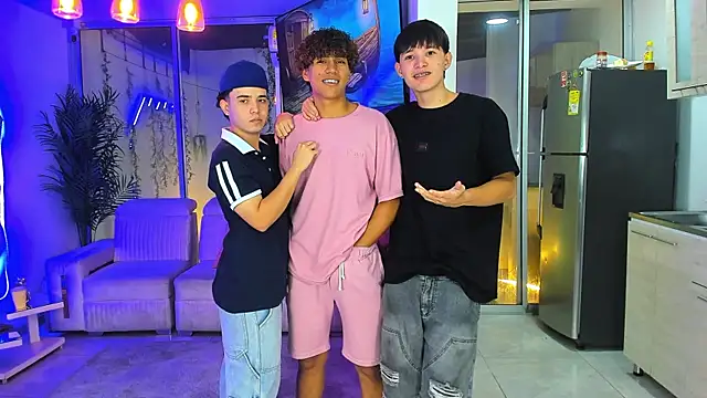 Houseofwarrios' Live XXX Chat