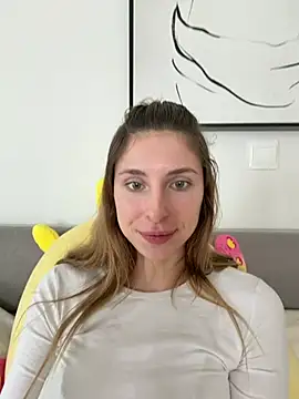 emma05's Webcam Show