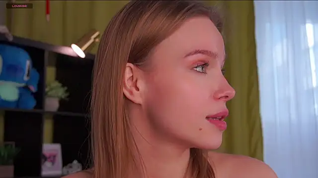 TaiteBayles Adlı Modelin Canlı XXX Sohbeti