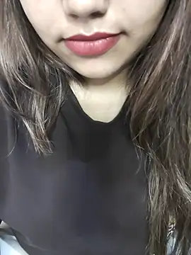 Miss_Rose__: διαδικτυακό σόου στην κάμερα