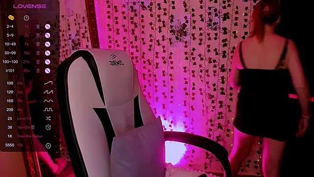 Evaa_Grey Adlı Modelin Canlı XXX Sohbeti