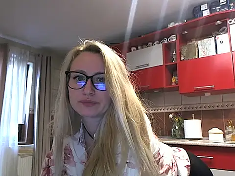 Nataly_Rosy Adlı Modelin Canlı XXX Sohbeti