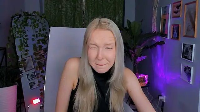 MaoqiBeverly Adlı Modelin Canlı XXX Sohbeti