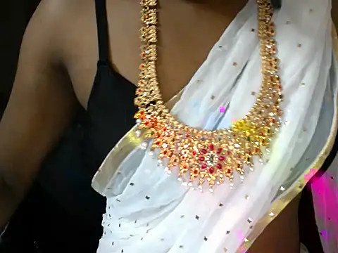 Couplehot00 Adlı Modelin Canlı XXX Sohbeti