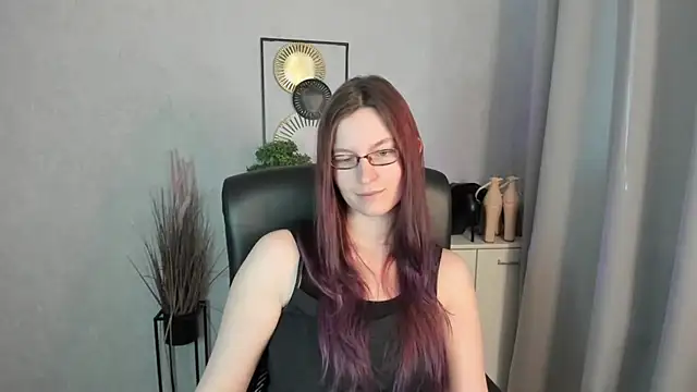 Chat +18 de emmaxDelight ao vivo