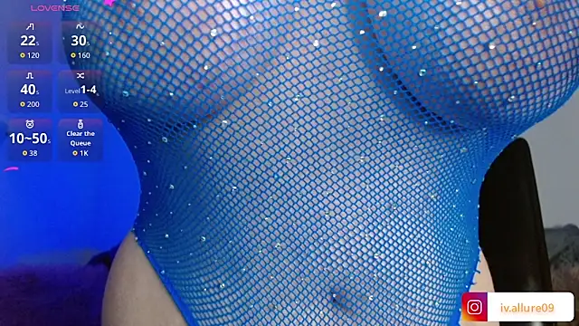 IvyClouds' Live XXX Chat