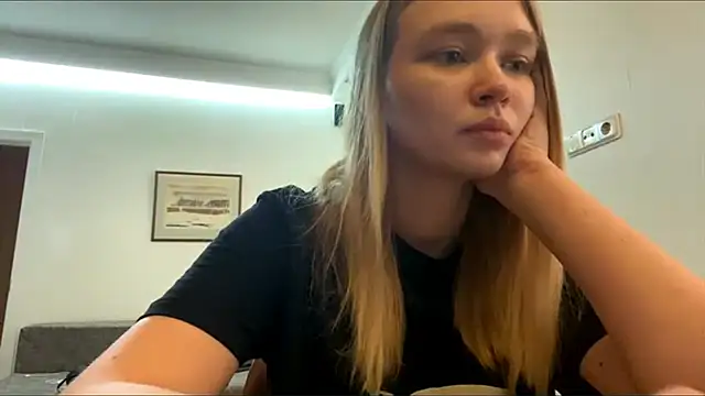 Leifuture Chat XXX live