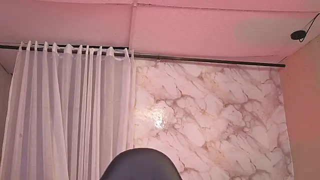 QueenSallyDesire Live XXX-Chat