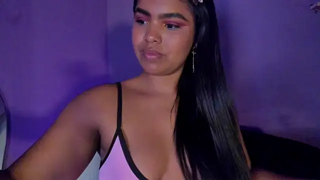 ZoeyMonroe_のライブXXXチャット