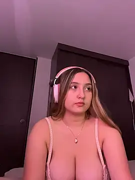 MoraInFire 现场XXX聊天