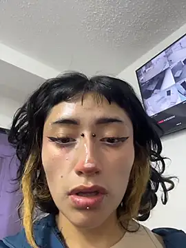 XXX chat uživo modela baby_akuma