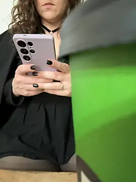 دردشة CrazyTori الجنسية المباشرة