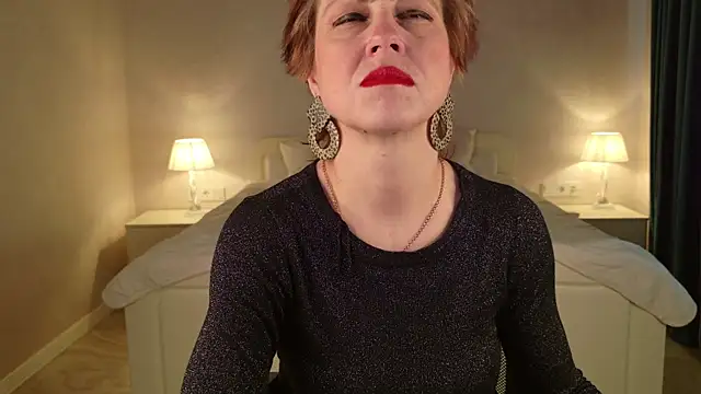 LioraWeiss' Live XXX Chat