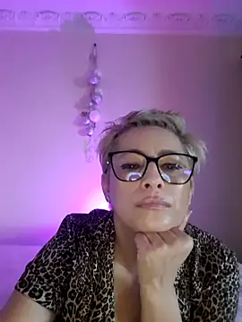 LunaBlaise élő XXX-chatje