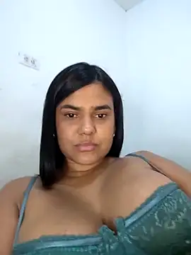 AntonellaShot Adlı Modelin Canlı XXX Sohbeti