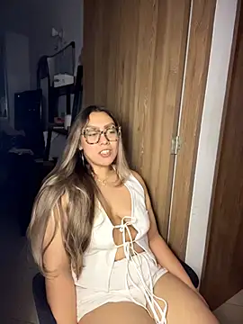 Im_sophiie Adlı Modelin Canlı XXX Sohbeti