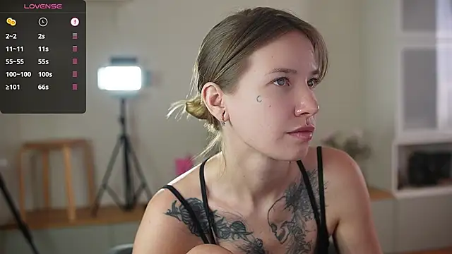 melanielwithu 现场XXX聊天