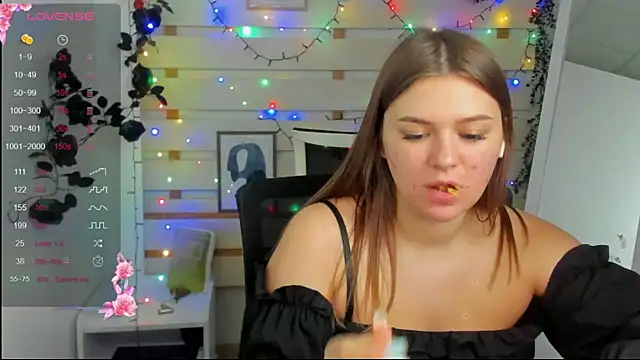 Josephine_Kiss 即時 XXX 聊天