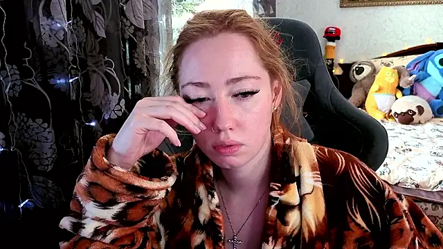 Chatroom XXX en direct de TinaBrook