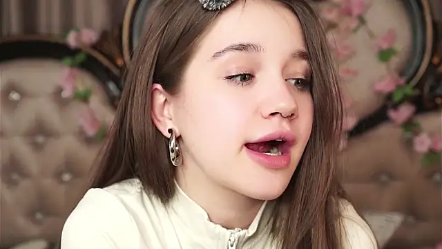 AmiLewis élő XXX-chatje