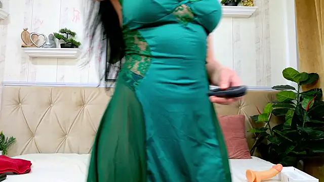 Chatroom XXX en direct de HellenDesire