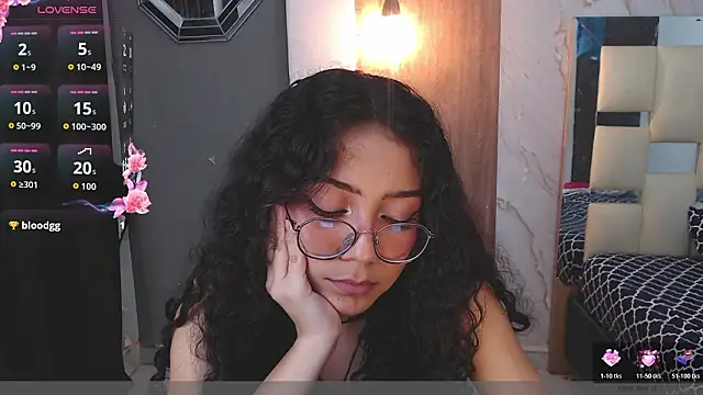 honeymoon_12's Live XXX Chat