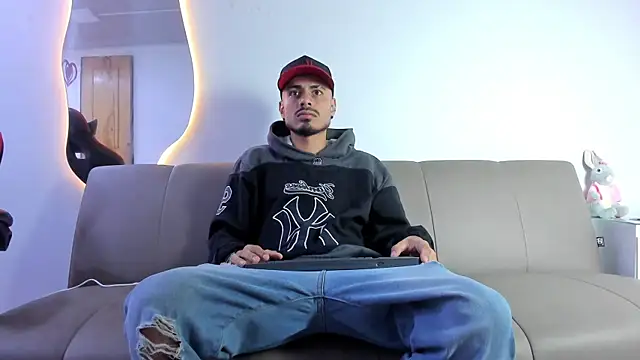 MatthewCullen's Live XXX Chat