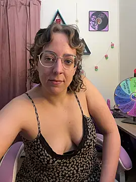 LovelyLana7: онлайн-секс-чат