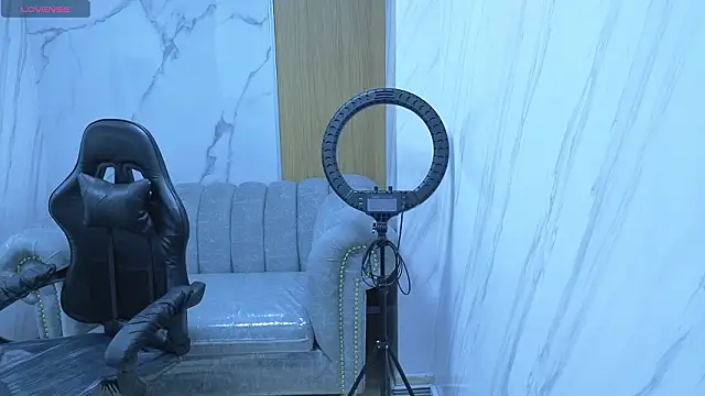 Chatroom XXX en direct de Lunafemme_tf