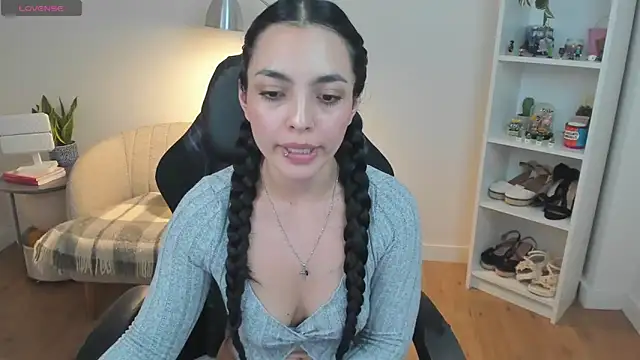 _BellaEvans_ Adlı Modelin Canlı XXX Sohbeti