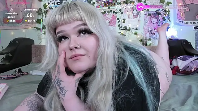 _CandyM1lky_ live XXX chat