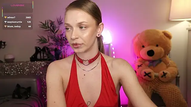 แชท XXX สดของ NovaHollisx