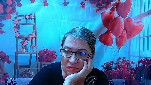 OlgaLuck Adlı Modelin Canlı XXX Sohbeti