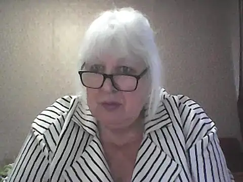 Alexia64231's Webcam Show