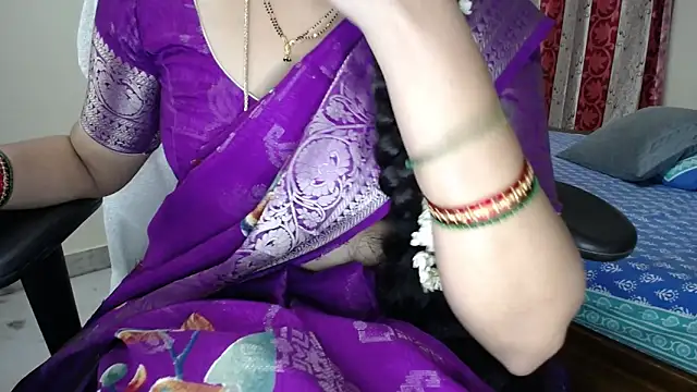 Sexy_HouseWifee Live XXX-Chat