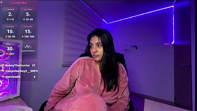 cloe_small live XXX chat