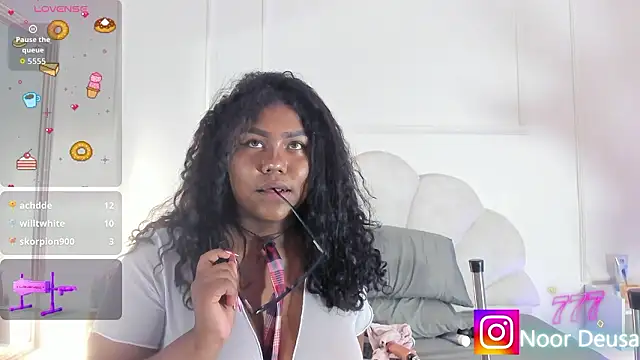 Candaceoweens লাইভ XXX চ্যাট