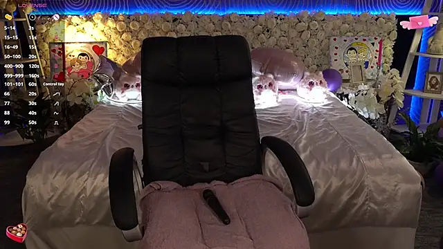 FoxyShyn Live XXX chat