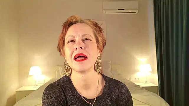 LioraWeiss: απευθείας συνομιλία ΧΧΧ