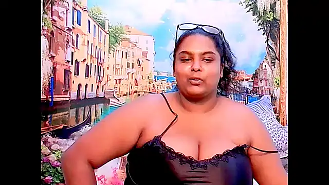 Indianfairy99 Adlı Modelin Canlı XXX Sohbeti