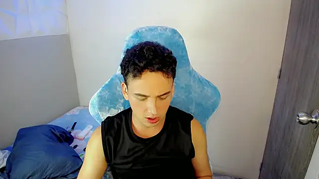 Mathias_twinkk élő XXX-chatje