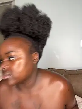 Honeycoco0211 网络视讯表演