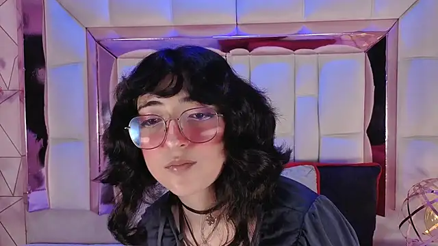 SaraMartini1's Live XXX Chat