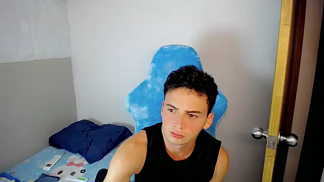 Mathias_twinkk Live XXX Chat