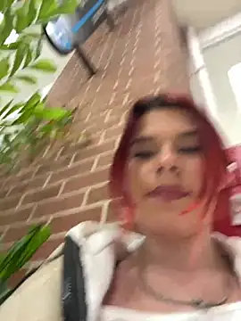 RiriRoseey Webcamshow