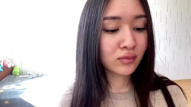 Chat +18 de YourMiIa ao vivo