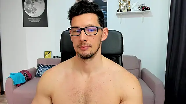 BrutusK08のライブXXXチャット