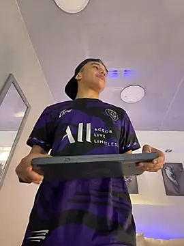 Dominik_Souza élő XXX-chatje