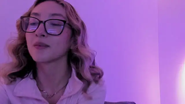 Laurenn_Sweet Live XXX-Chat