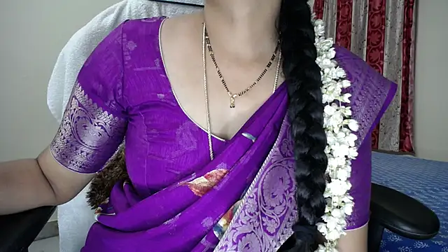 Sexy_HouseWifee Obrolan Langsung XXX